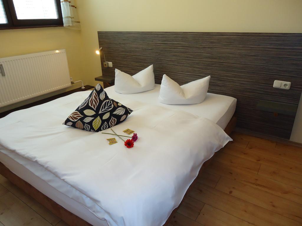 Stadthotel Regensburg Room photo